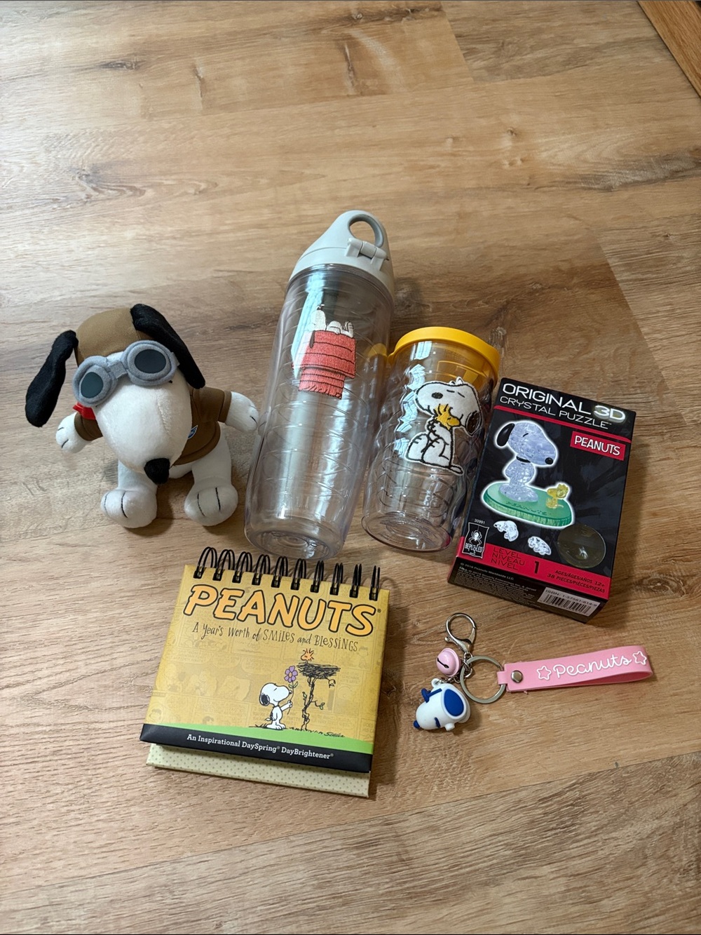 Snoopy Peanuts Lover Bundle Tervis, Doll, Puzzle, Keyring , Calendar